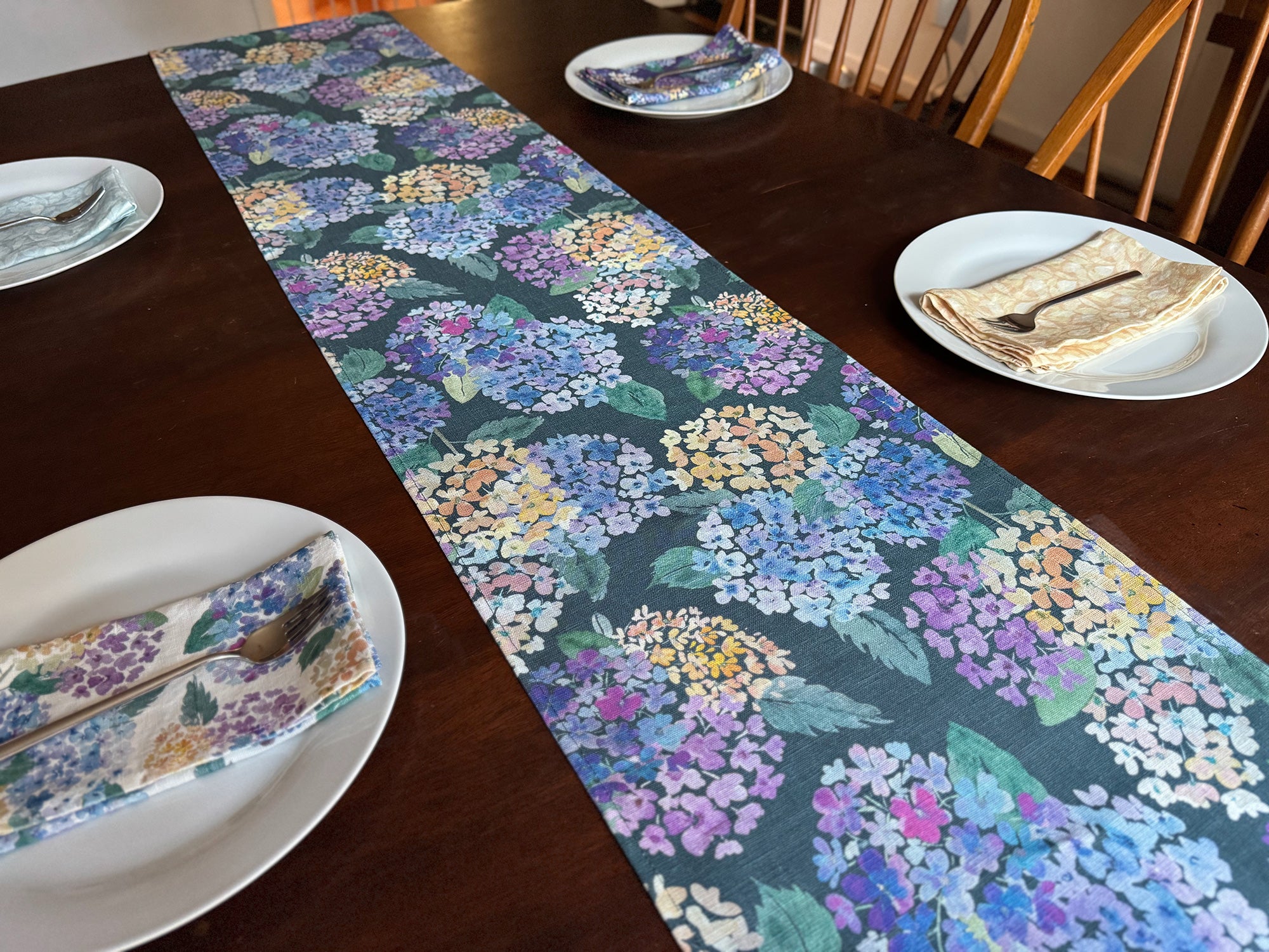 Endless Hydrangea Table Runner