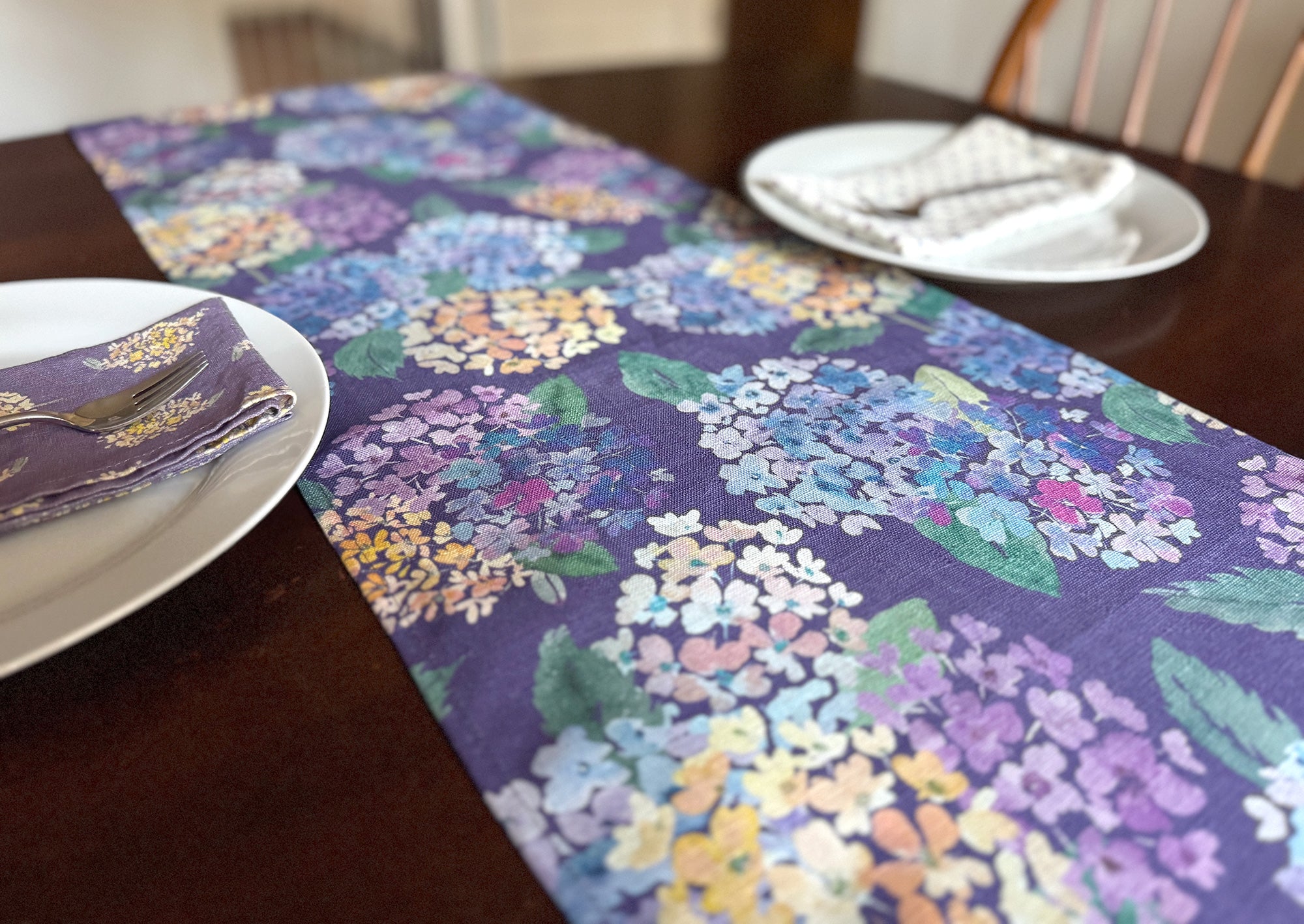 Endless Hydrangea Table Runner