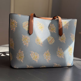 golden hydrangea blooms carryall in vegan leather